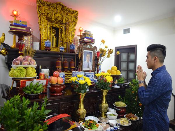 Văn khấn thay bàn thờ mới, bỏ bàn thờ cũ