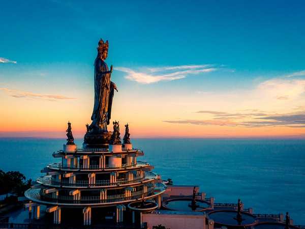 Hướng dẫn thực hiện nghi lễ thực hiện văn khấn tại Chùa Bà Đen