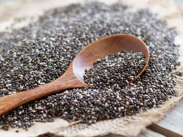 Hạt chia là một trong những thực phẩm giàu chất xơ giúp giảm cân
