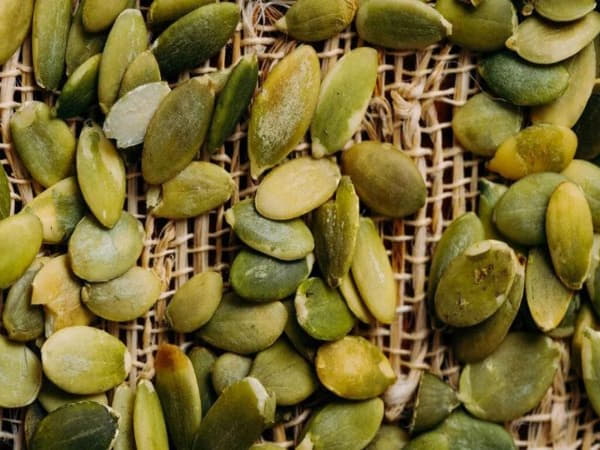 Hạt bí và vai trò trong việc bổ sung canxi cho thận khỏe